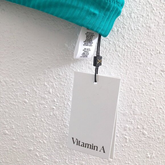 NWT VITAMIN A Sienna Tank Bikini Top XS/4 - Picture 5 of 8